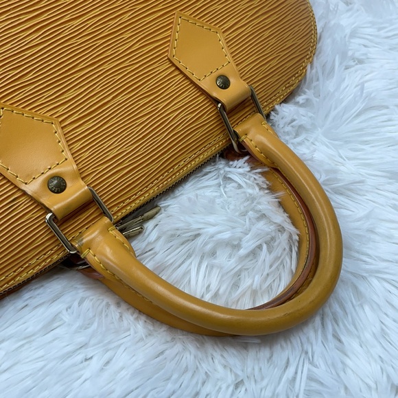 LOUIS VUITTON EPI ALMA PM CITRON AR0947 ‼️FINAL DROP‼️ - Picture 8 of 16